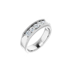 https://meteor.stullercloud.com/das/73393675?obj=metals&obj=stones/diamonds/g_center 5&obj=stones/diamonds/g_center 4&obj=stones/diamonds/g_center 3&obj=stones/diamonds/g_center 1&obj=stones/diamonds/g_center 2&obj=metals&obj.recipe=white&wid=1200&hei=1200