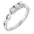https://meteor.stullercloud.com/das/73397055?obj=metals&obj=stones/diamonds/g_center 1&obj=stones/diamonds/g_center 2&obj=stones/diamonds/g_center 3&obj=metals&obj.recipe=white&$standard$