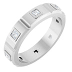 https://meteor.stullercloud.com/das/73460227?obj=metals&obj=stones/diamonds/g_accent&obj=metals&obj.recipe=white&wid=1200&hei=1200