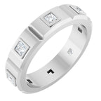https://meteor.stullercloud.com/das/73460287?obj=metals&obj=stones/diamonds/g_accent&obj=metals&obj.recipe=white&wid=1200&hei=1200
