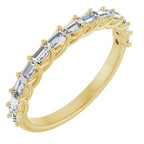 https://meteor.stullercloud.com/das/73465879?obj=stones/diamonds/g_Accent&obj=metals&obj=metals&obj.recipe=yellow&wid=1200&hei=1200