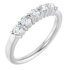 https://meteor.stullercloud.com/das/73466310?obj=metals&obj=stones/diamonds/g_center 5&obj=stones/diamonds/g_center 4&obj=stones/diamonds/g_center 3&obj=stones/diamonds/g_center 2&obj=stones/diamonds/g_center 1&obj=metals&obj.recipe=white&wid=1200&hei=1200