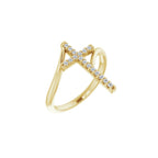 https://meteor.stullercloud.com/das/73469232?obj=metals&obj=stones/diamonds/g_accent&obj=metals&obj.recipe=yellow&wid=1200&hei=1200