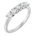 https://meteor.stullercloud.com/das/73469315?obj=metals&obj=stones/diamonds/g_center 5&obj=stones/diamonds/g_center 4&obj=stones/diamonds/g_center 3&obj=stones/diamonds/g_center 2&obj=stones/diamonds/g_center 1&obj=metals&obj.recipe=white&wid=1200&hei=1200