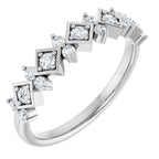 https://meteor.stullercloud.com/das/73472738?obj=metals&obj=stones/diamonds/g_accent 2&obj=stones/diamonds/g_accent 1&obj=metals&obj.recipe=white&wid=1200&hei=1200