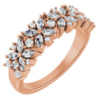 https://meteor.stullercloud.com/das/73474376?obj=metals&obj=stones/diamonds/g_accent 2&obj=stones/diamonds/g_accent 1&obj=metals&obj.recipe=rose&wid=1200&hei=1200