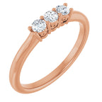 https://meteor.stullercloud.com/das/73482365?obj=metals&obj=stones/diamonds/g_center 3&obj=stones/diamonds/g_center 2&obj=stones/diamonds/g_center 1&obj=metals&obj.recipe=rose&wid=1200&hei=1200