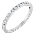 https://meteor.stullercloud.com/das/73559422?obj=metals&obj=stones/diamonds/g_accent&obj=metals&obj.recipe=white&wid=1200&hei=1200