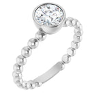 https://meteor.stullercloud.com/das/73568699?obj=stones/diamonds/g_Center&obj=metals&obj=metals&obj.recipe=white&wid=1200&hei=1200