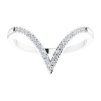 Accented V Ring