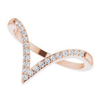 Accented V Ring