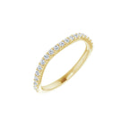 https://meteor.stullercloud.com/das/73604736?obj=stones/diamonds/g_Band&obj=metals&obj=metals&obj.recipe=yellow&wid=1200&hei=1200