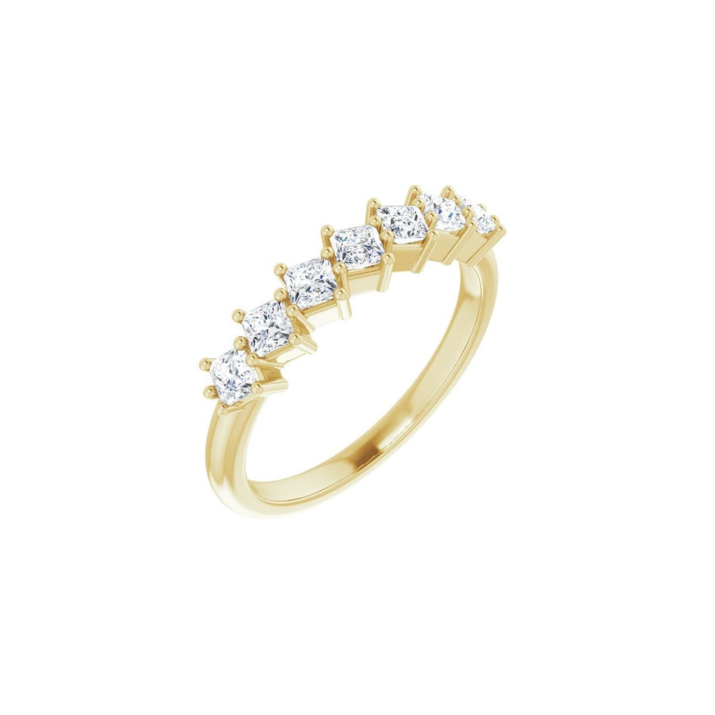 https://meteor.stullercloud.com/das/73684330?obj=stones/diamonds/g_Accent&obj=metals&obj=metals&obj.recipe=yellow&wid=1200&hei=1200